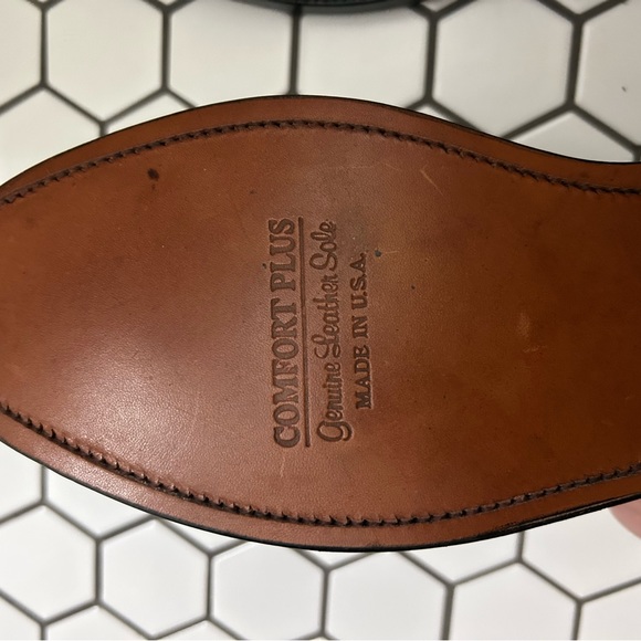 Like new black wing tip dress shoes. - Picture 4 of 16